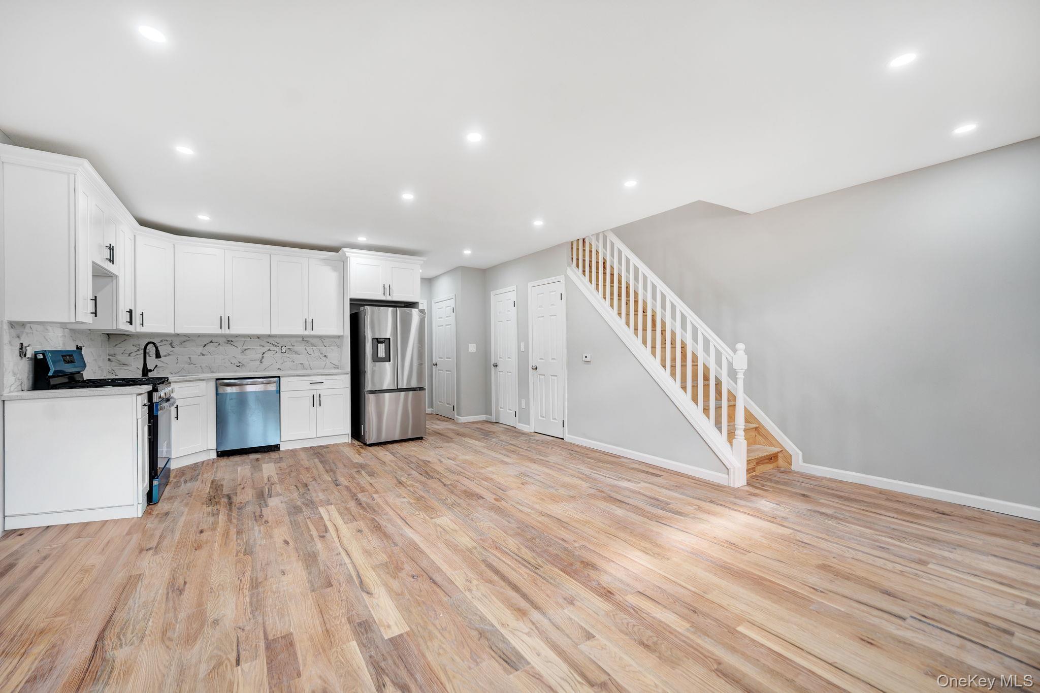 Single Family Edgewood Avenue Queens, NY 11413, MLS-1049246-5