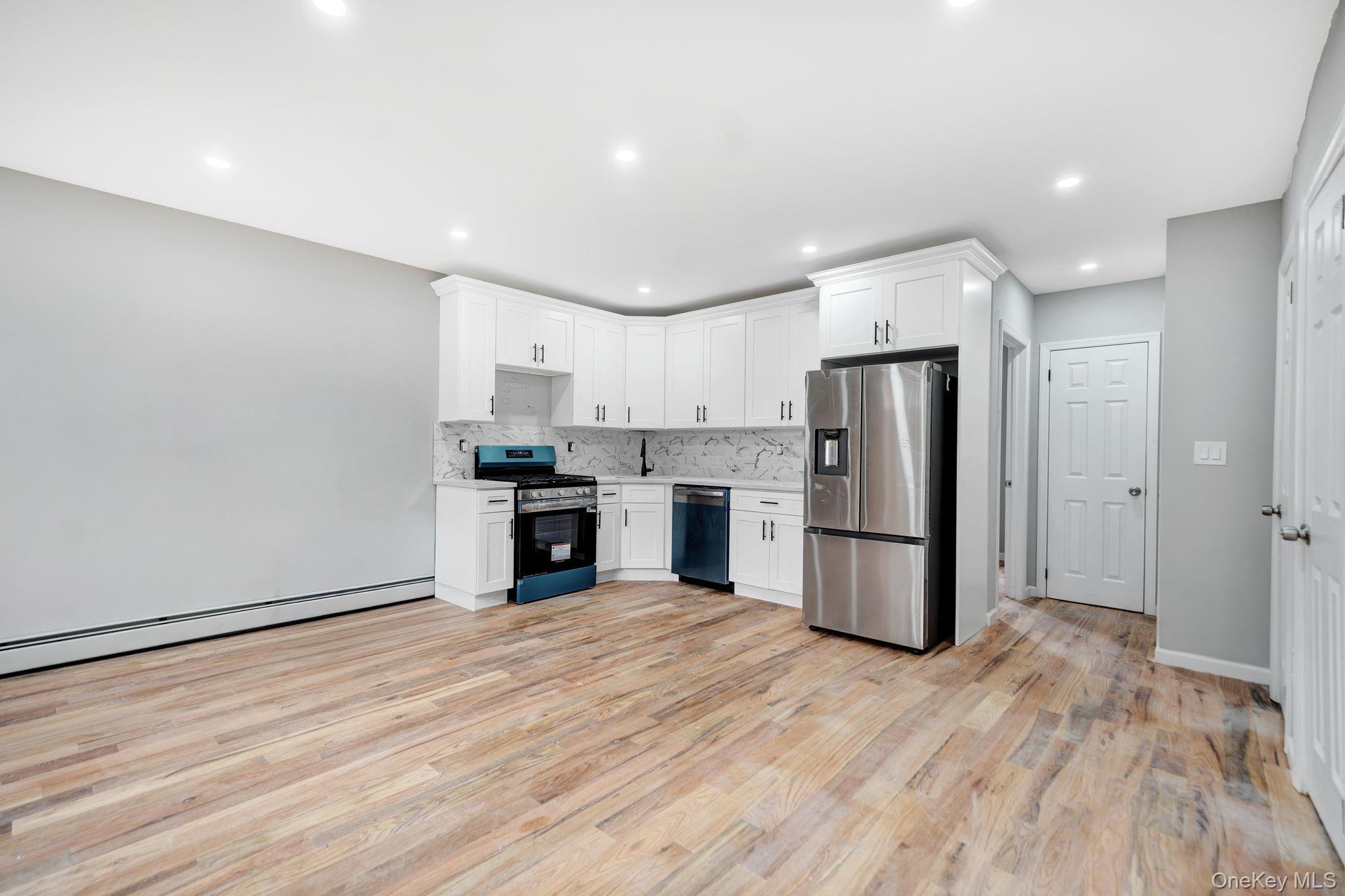Single Family Edgewood Avenue Queens, NY 11413, MLS-1049246-7