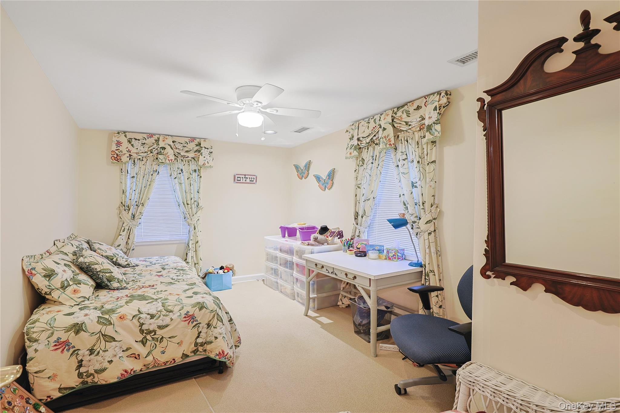 Single Family Old Field Lane Nassau County, NY 11020, MLS-1049250-17