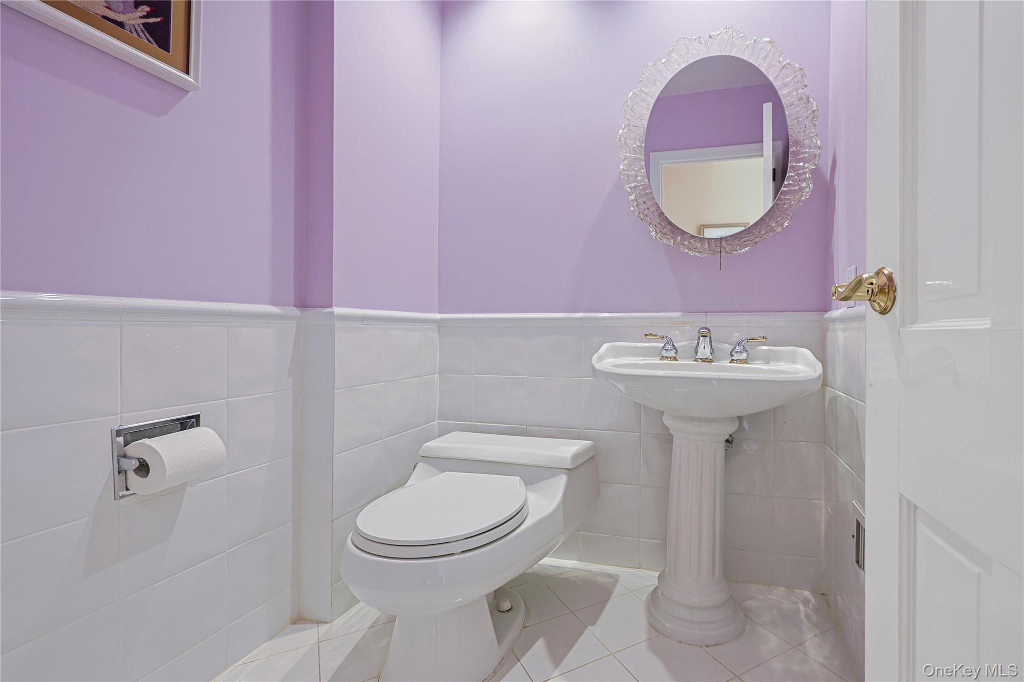 Single Family Old Field Lane Nassau County, NY 11020, MLS-1049250-20