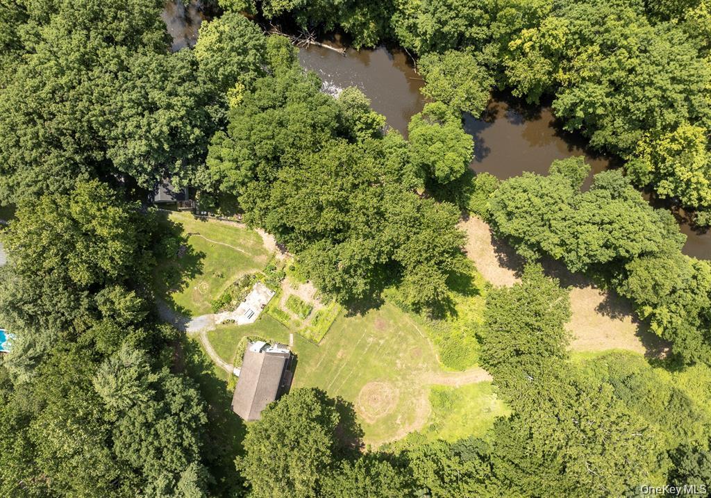 Single Family Creekside Place Dutchess County, NY 12569, MLS-1049263-10
