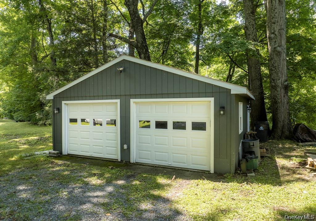 Single Family Creekside Place Dutchess County, NY 12569, MLS-1049263-12