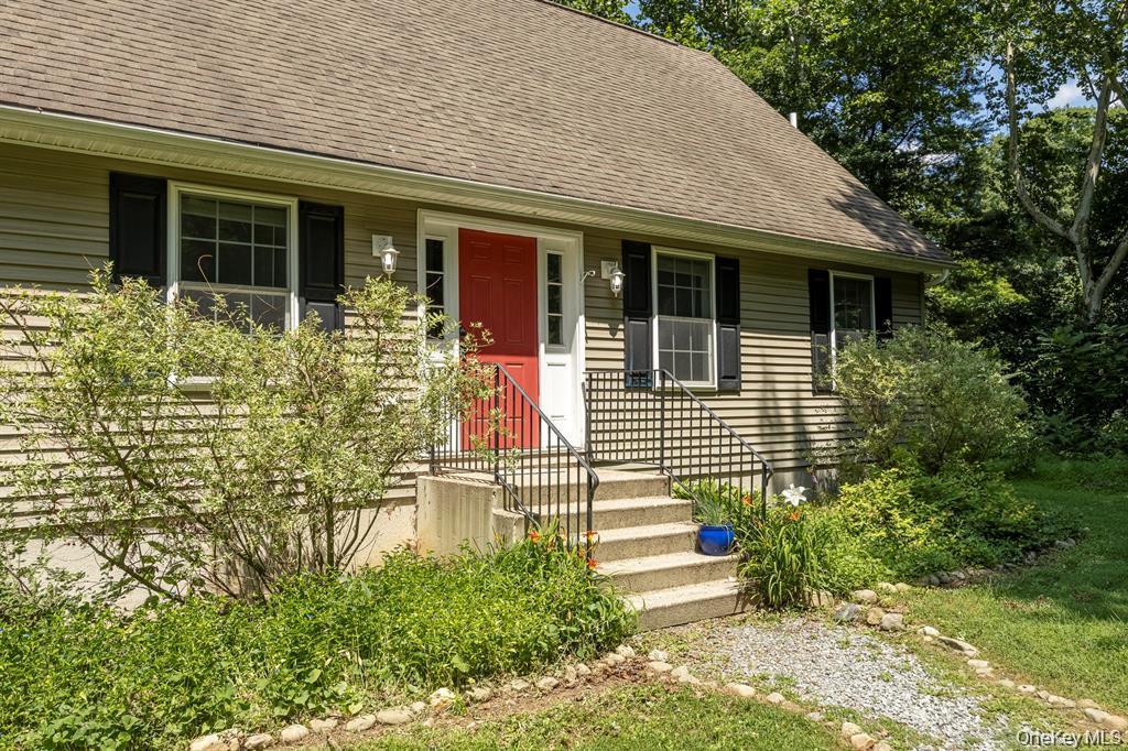 Single Family Creekside Place Dutchess County, NY 12569, MLS-1049263-31