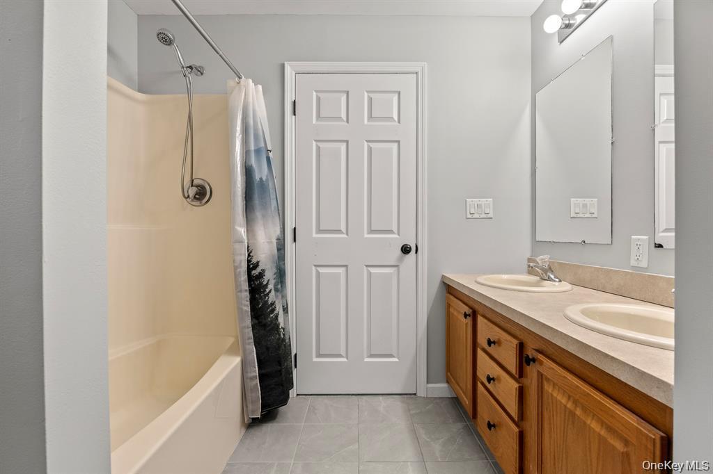 Single Family Creekside Place Dutchess County, NY 12569, MLS-1049263-40