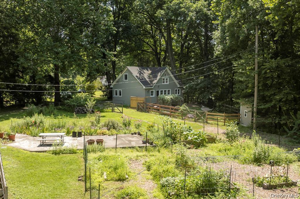 Single Family Creekside Place Dutchess County, NY 12569, MLS-1049263-6