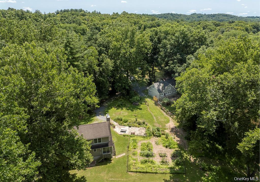 Single Family Creekside Place Dutchess County, NY 12569, MLS-1049263-8