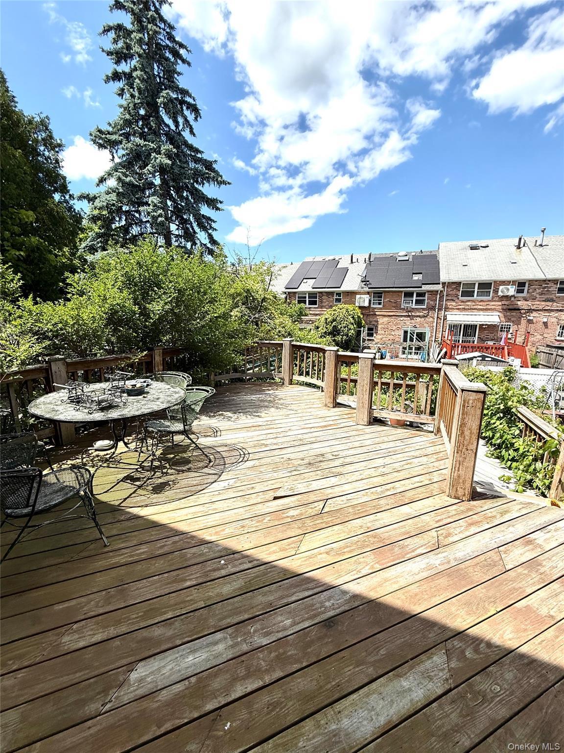 Single Family 66th Avenue  Queens, NY 11362, MLS-1049269-14