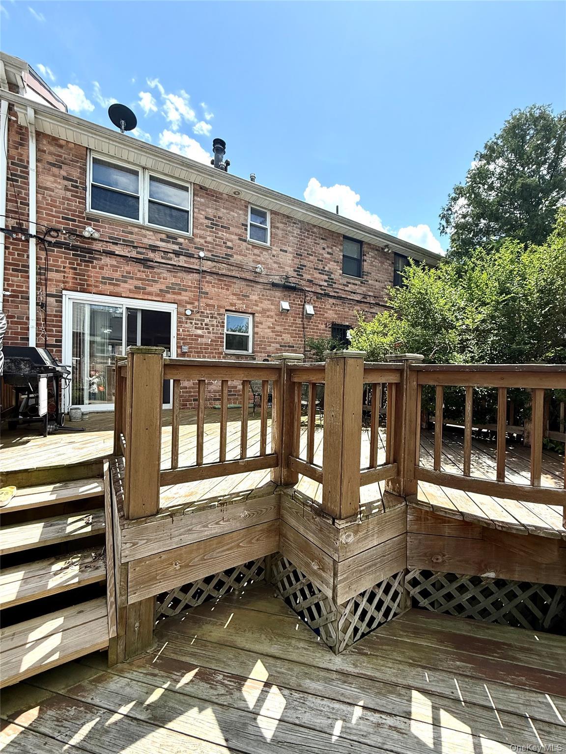 Single Family 66th Avenue  Queens, NY 11362, MLS-1049269-15