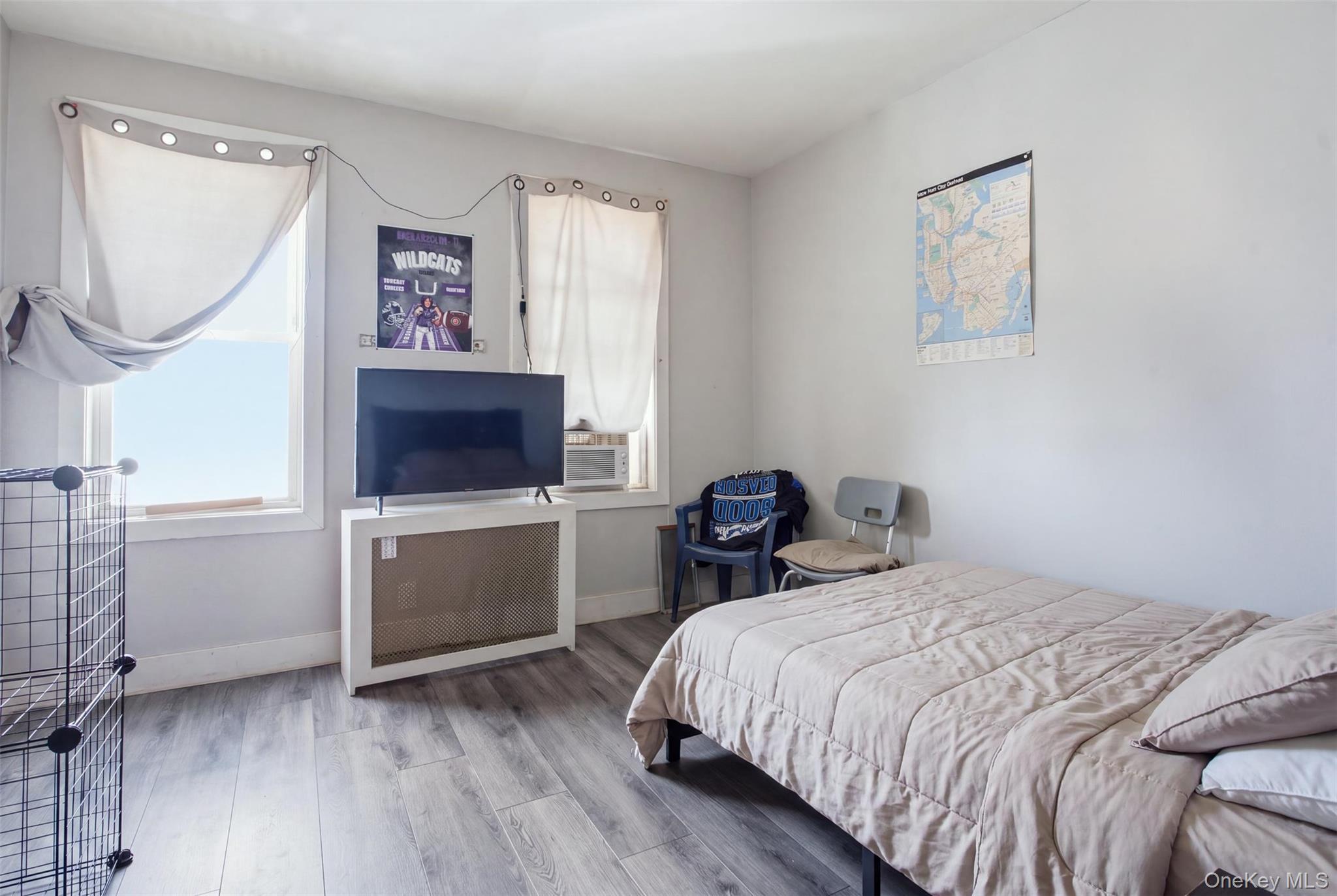 Single Family E 224th Street Bronx, NY 10466, MLS-1049290-12