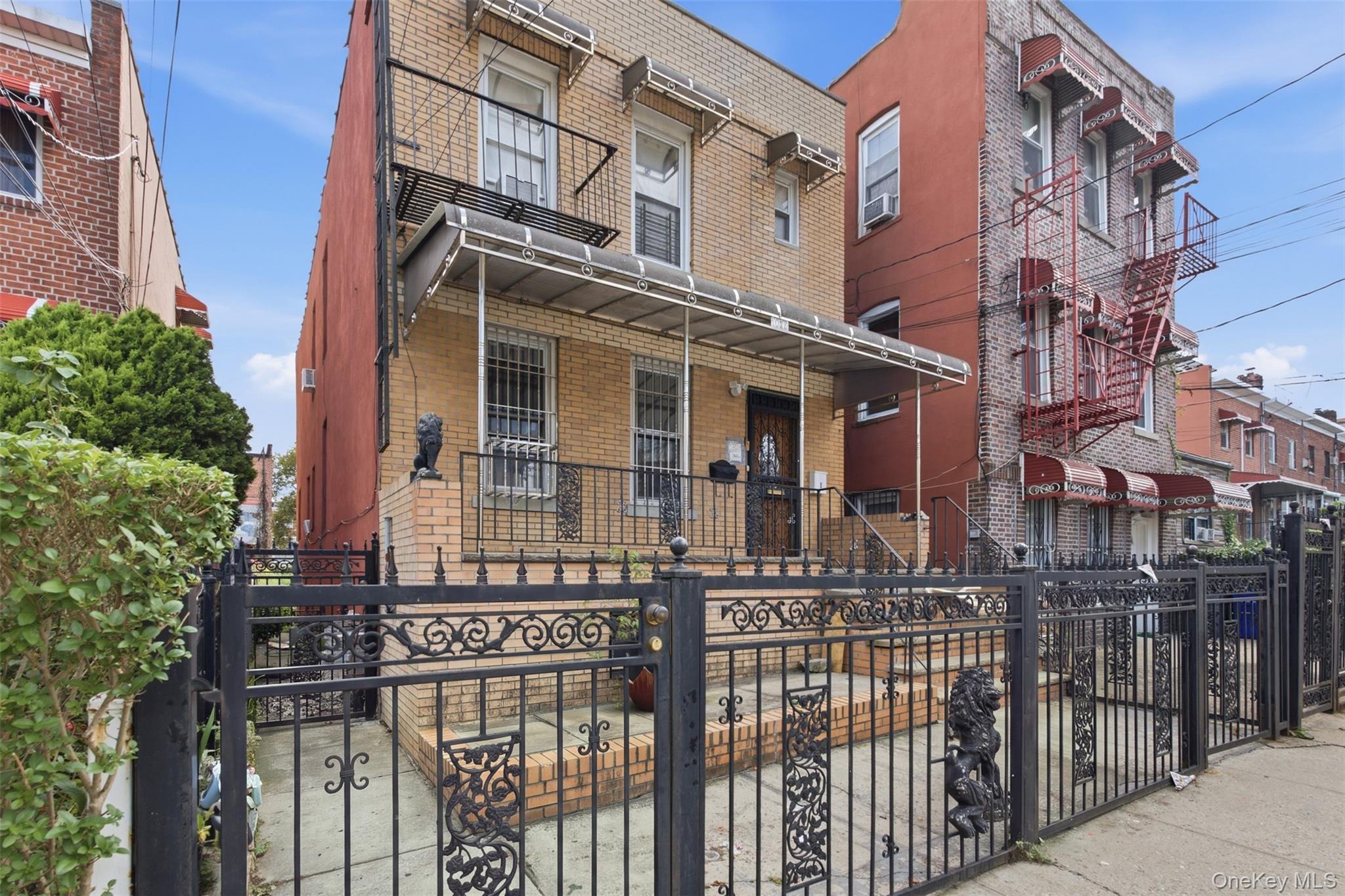 Single Family E 224th Street Bronx, NY 10466, MLS-1049290-4