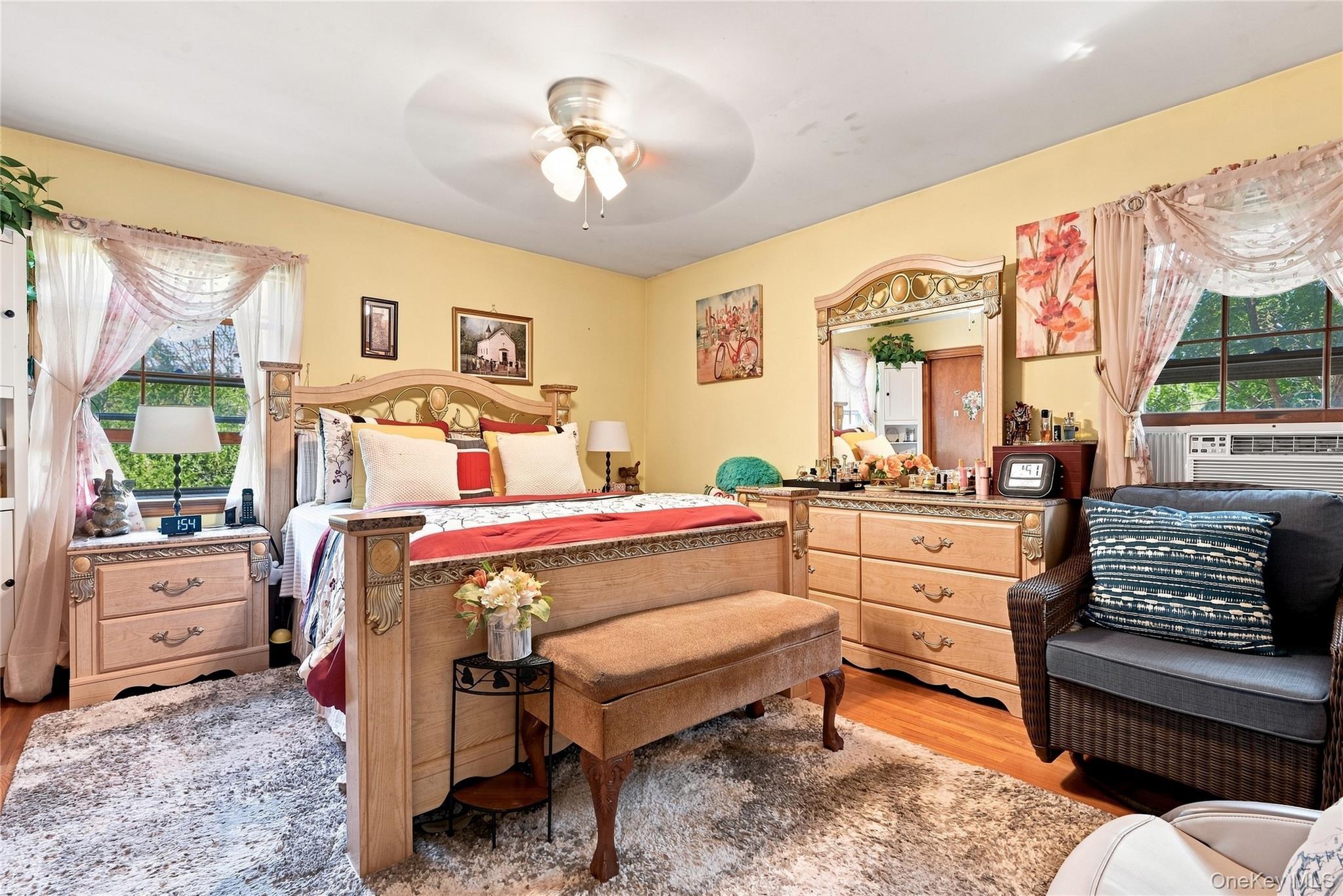 Single Family E Woodside Avenue  Suffolk County, NY 11772, MLS-1049297-14