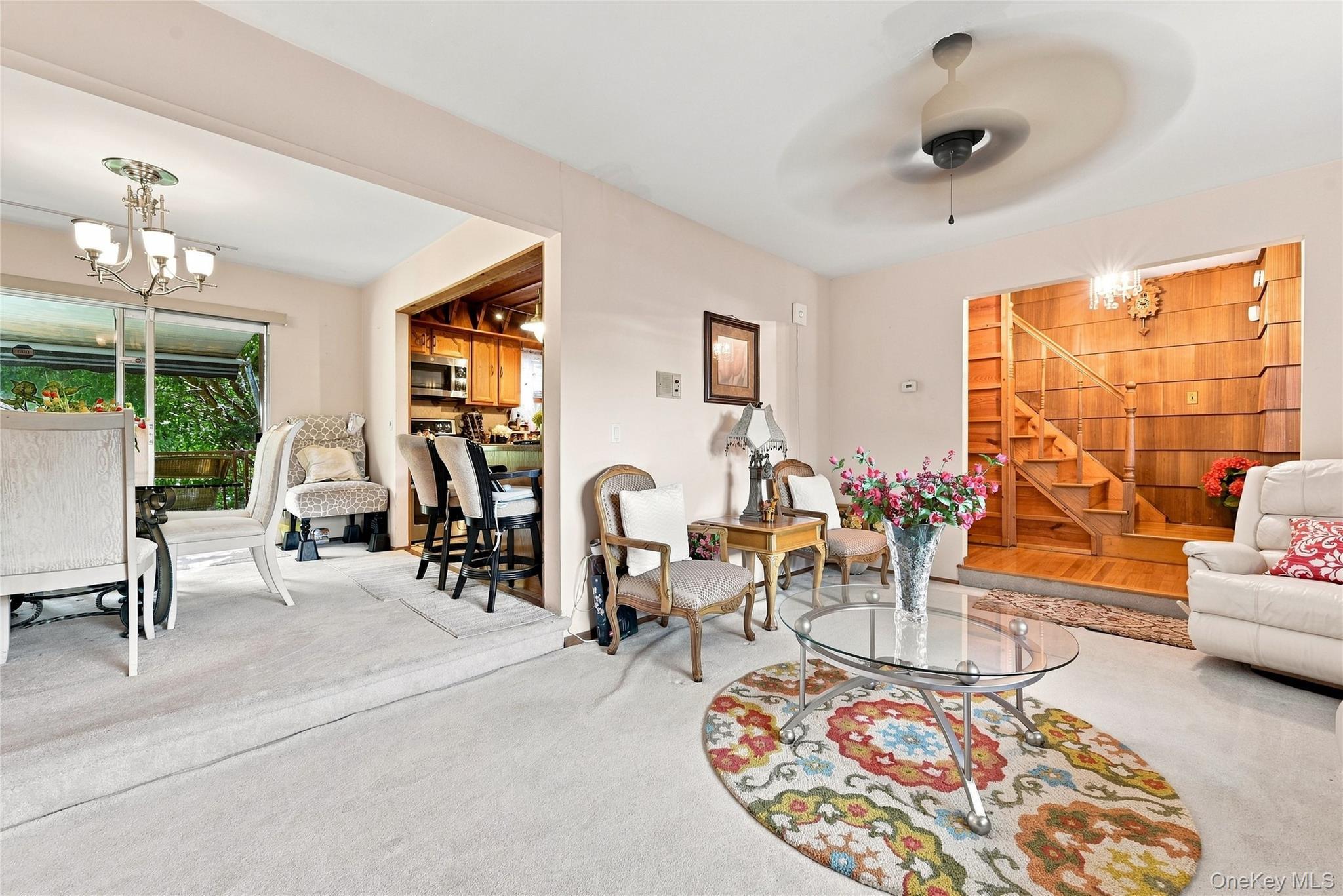 Single Family E Woodside Avenue  Suffolk County, NY 11772, MLS-1049297-7