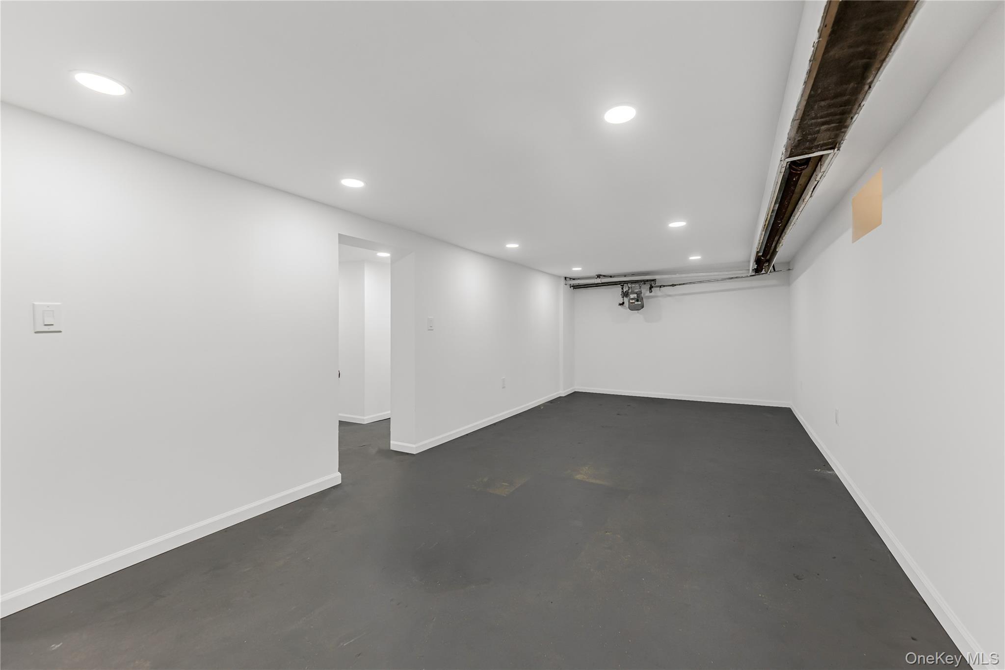 Single Family Mcbride Street Queens, NY 11691, MLS-1049300-33