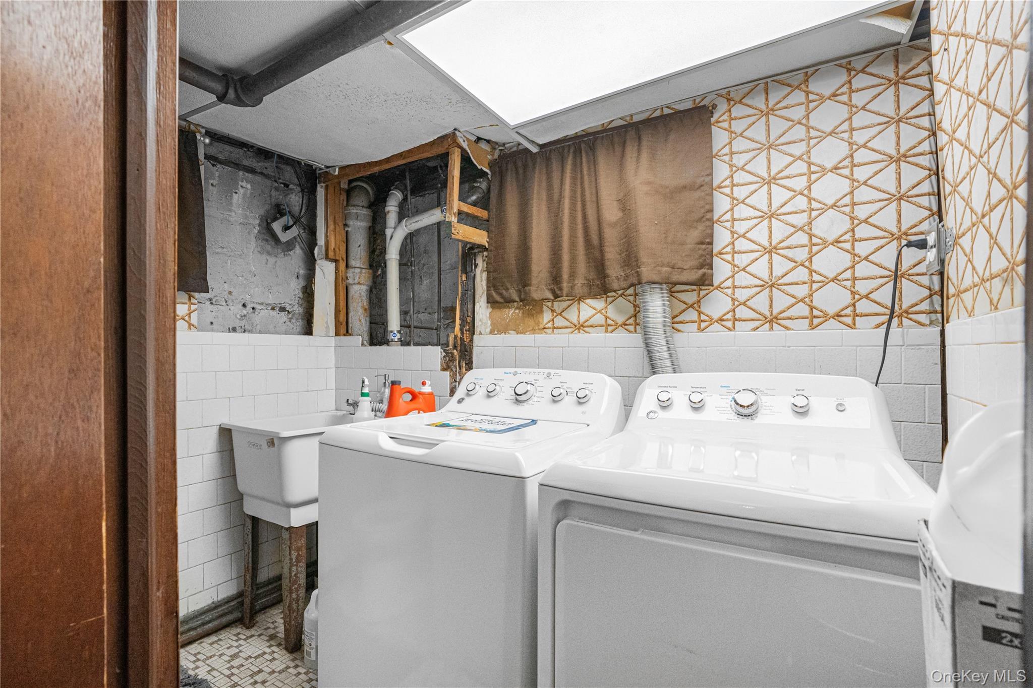 Single Family Hollis Court Boulevard Queens, NY 11427, MLS-1049303-12