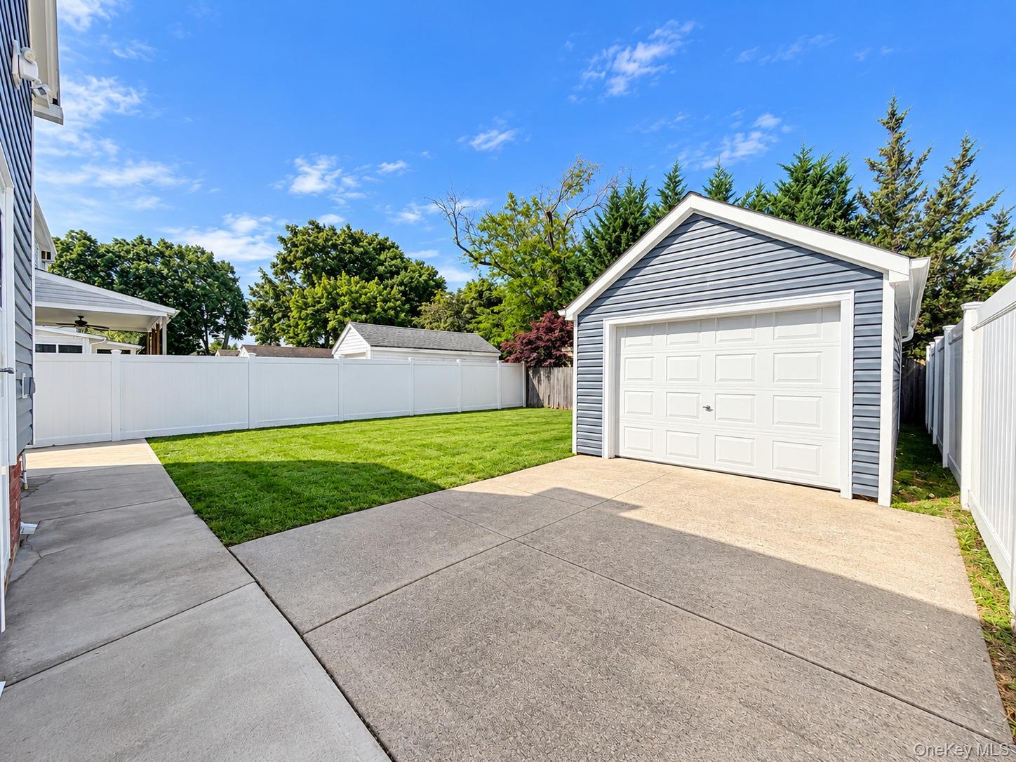 Single Family Frank Avenue  Nassau County, NY 11710, MLS-1049304-26