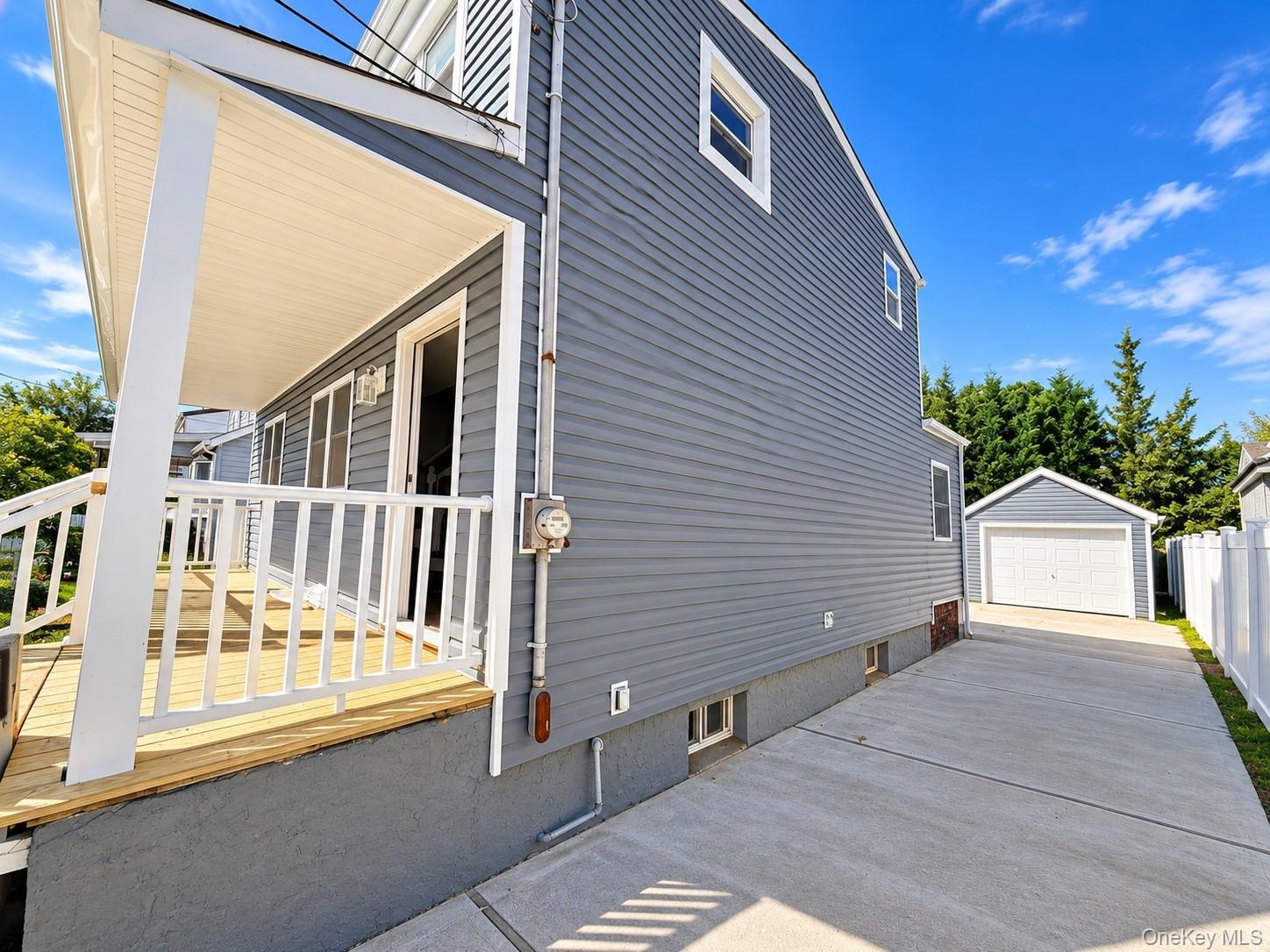 Single Family Frank Avenue  Nassau County, NY 11710, MLS-1049304-5
