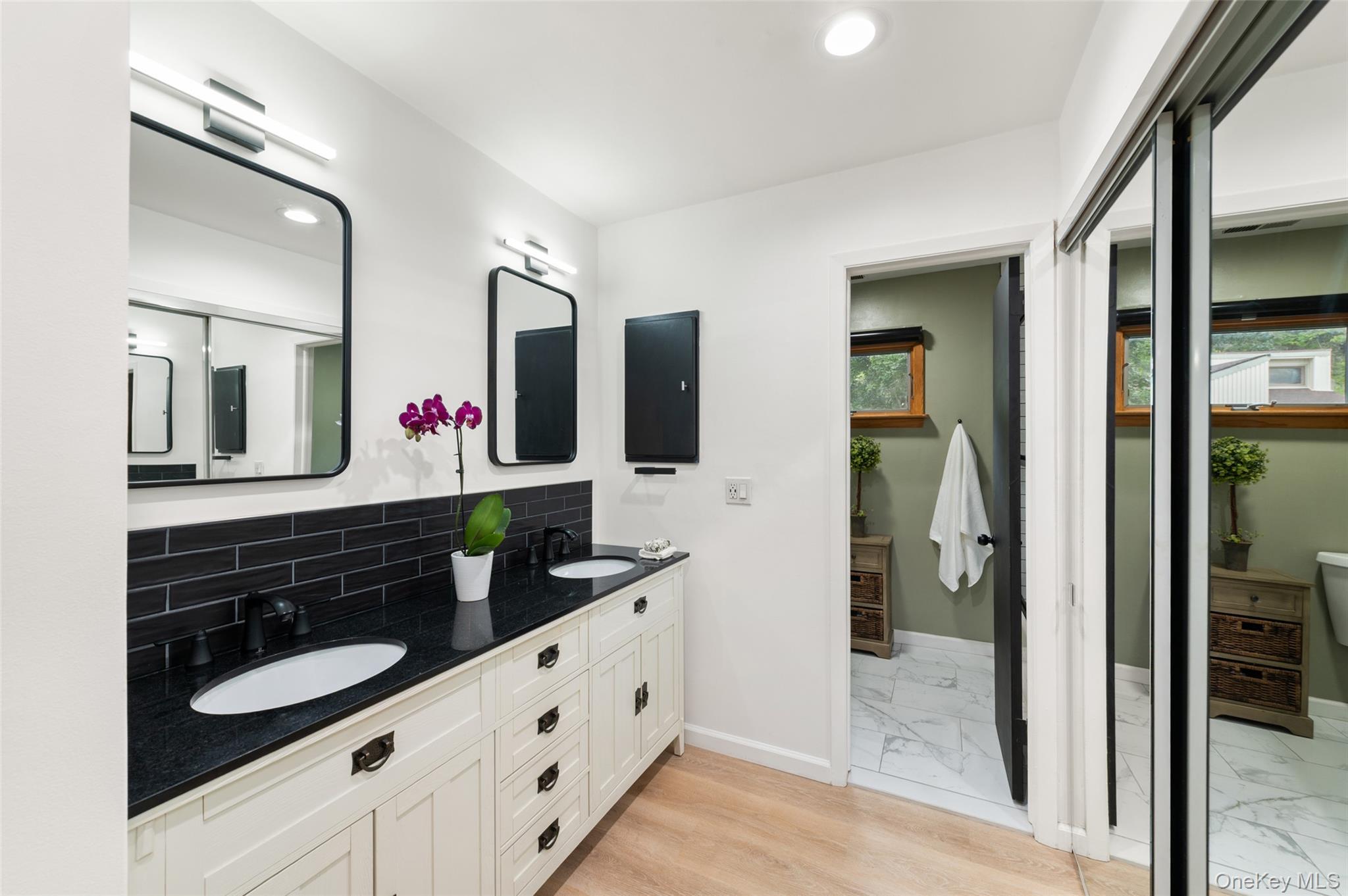 Single Family Boulder Lane Westchester County, NY 10526, MLS-1049328-22