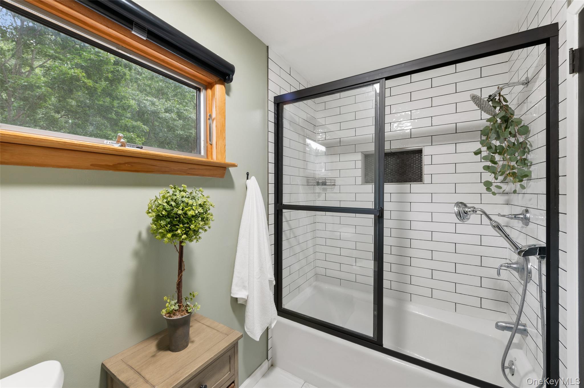 Single Family Boulder Lane Westchester County, NY 10526, MLS-1049328-25