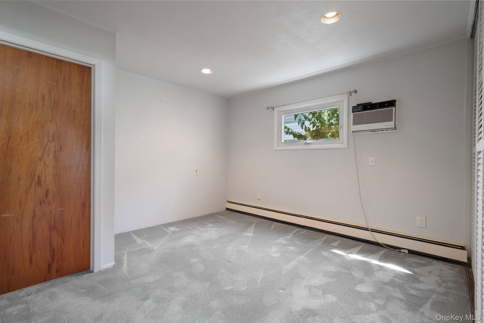 Single Family Grey Lane  Nassau County, NY 11756, MLS-1049334-12