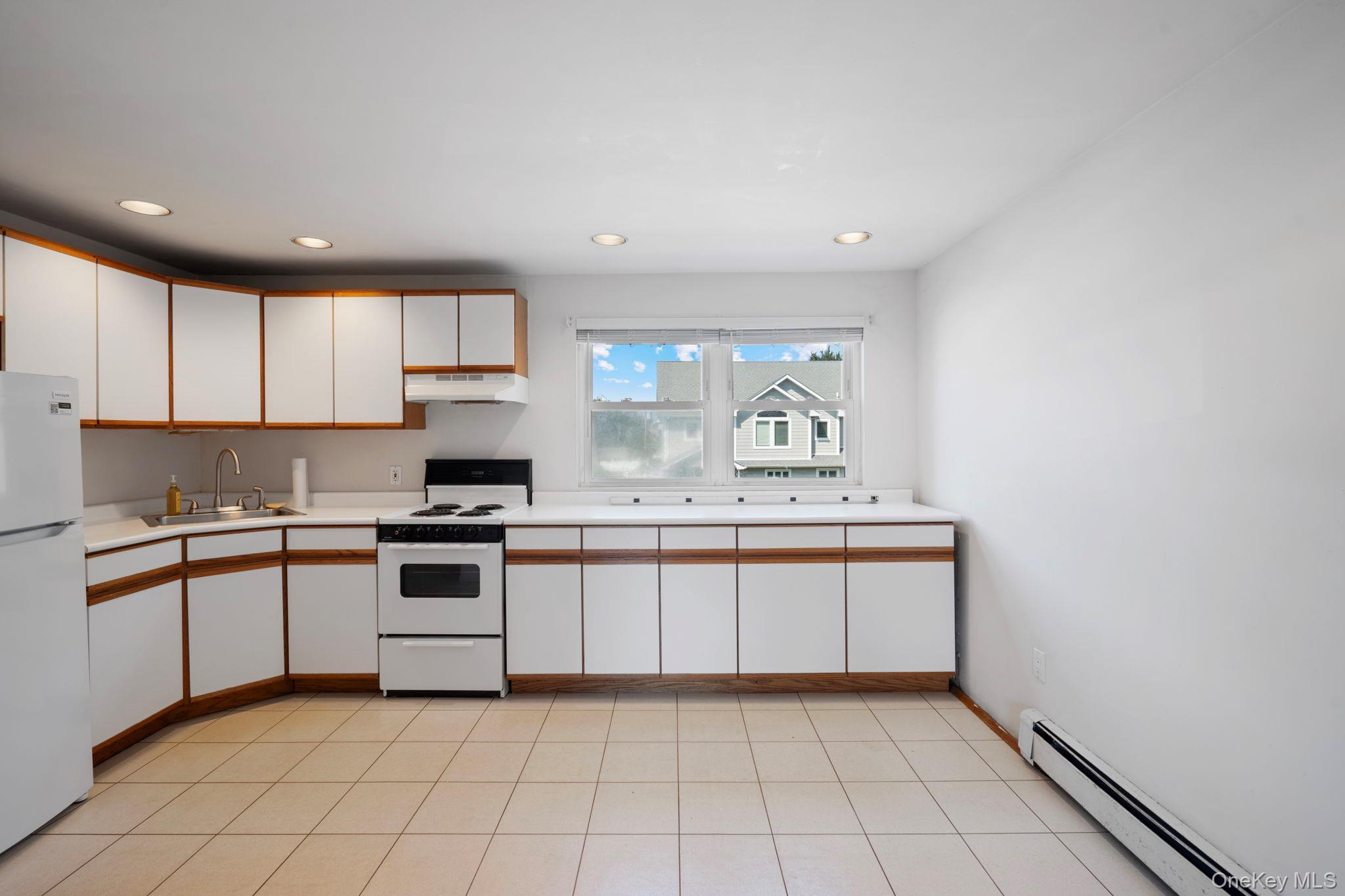 Single Family Grey Lane  Nassau County, NY 11756, MLS-1049334-19
