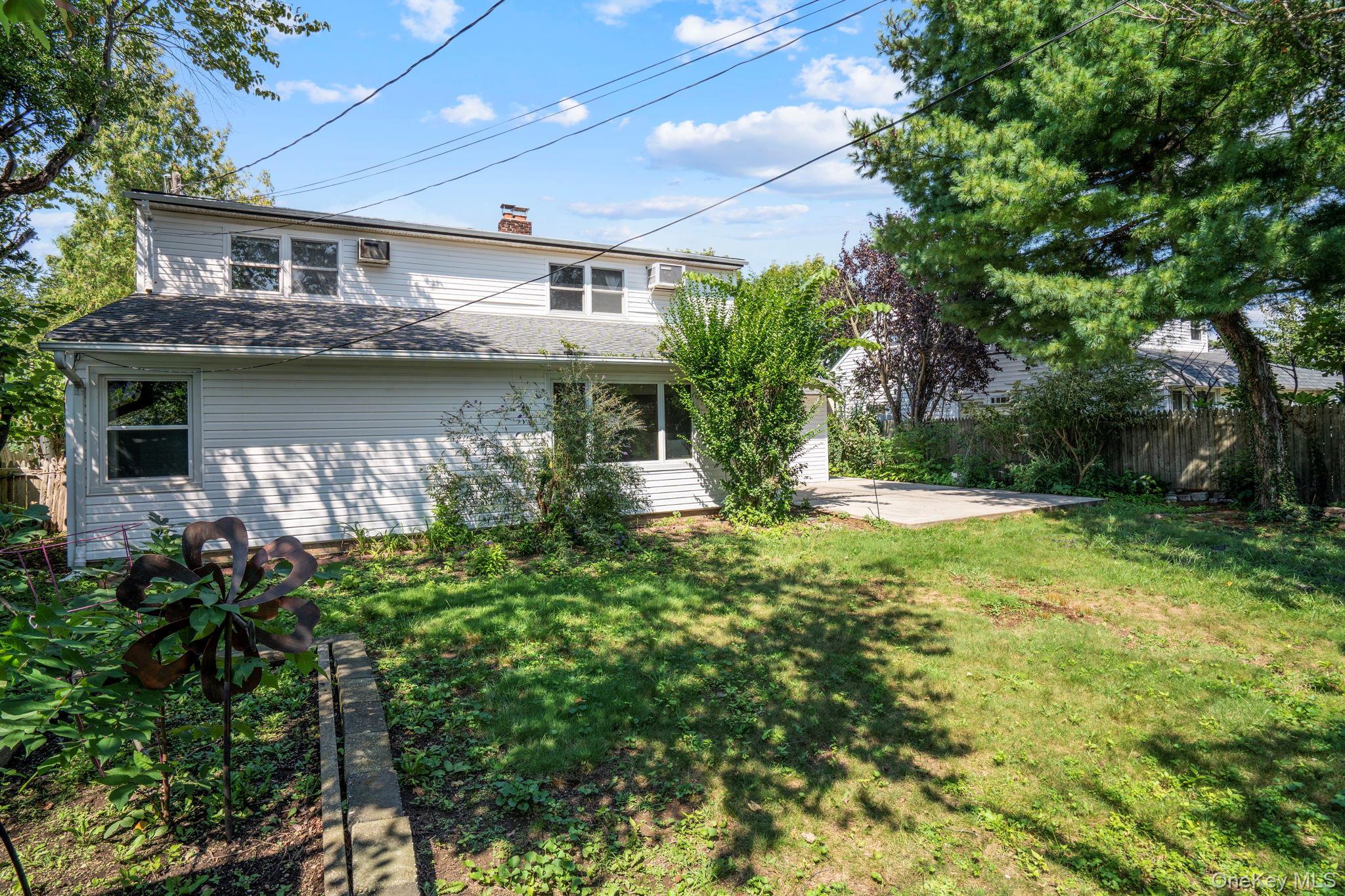 Single Family Grey Lane  Nassau County, NY 11756, MLS-1049334-30