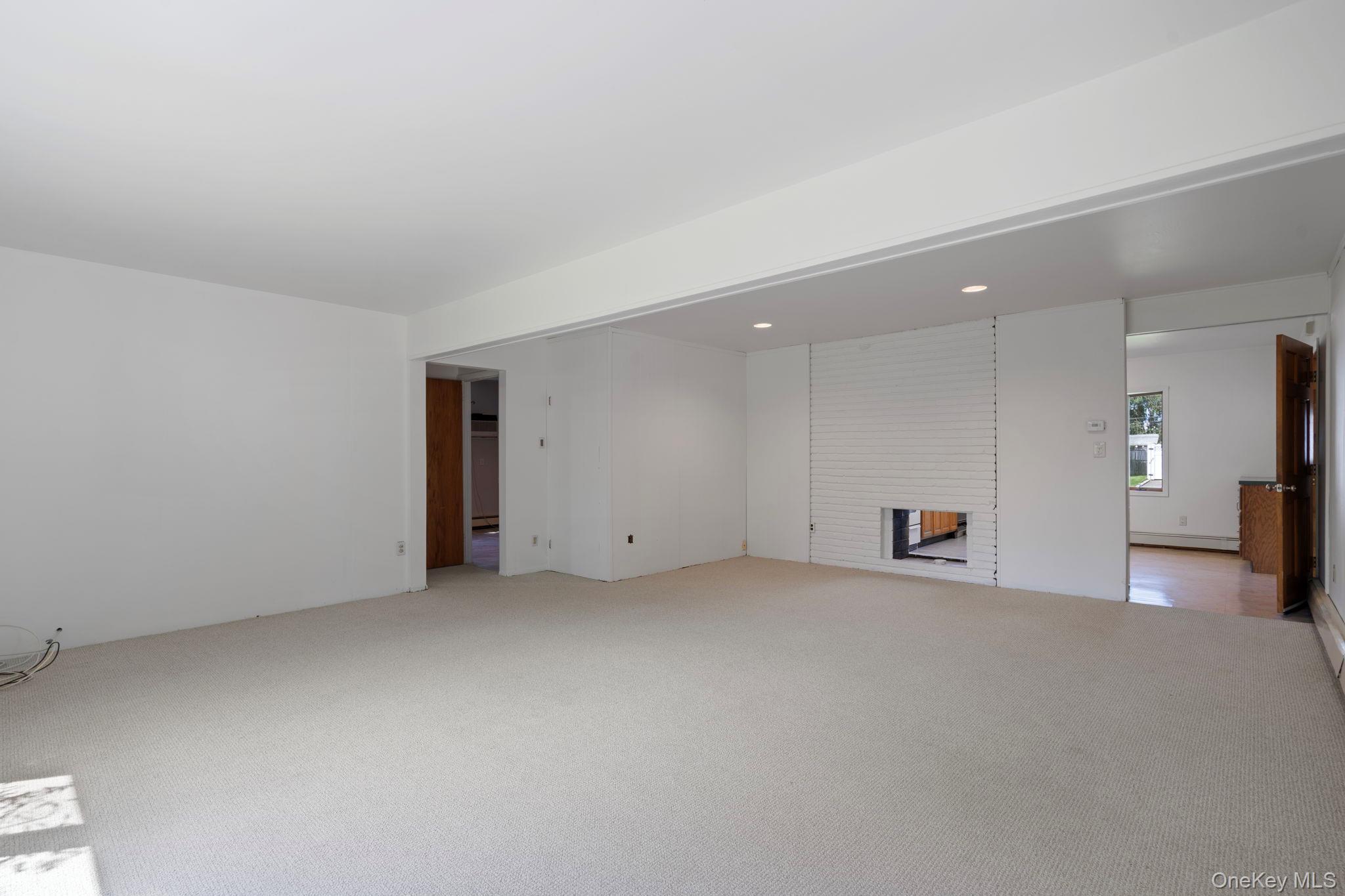 Single Family Grey Lane  Nassau County, NY 11756, MLS-1049334-9