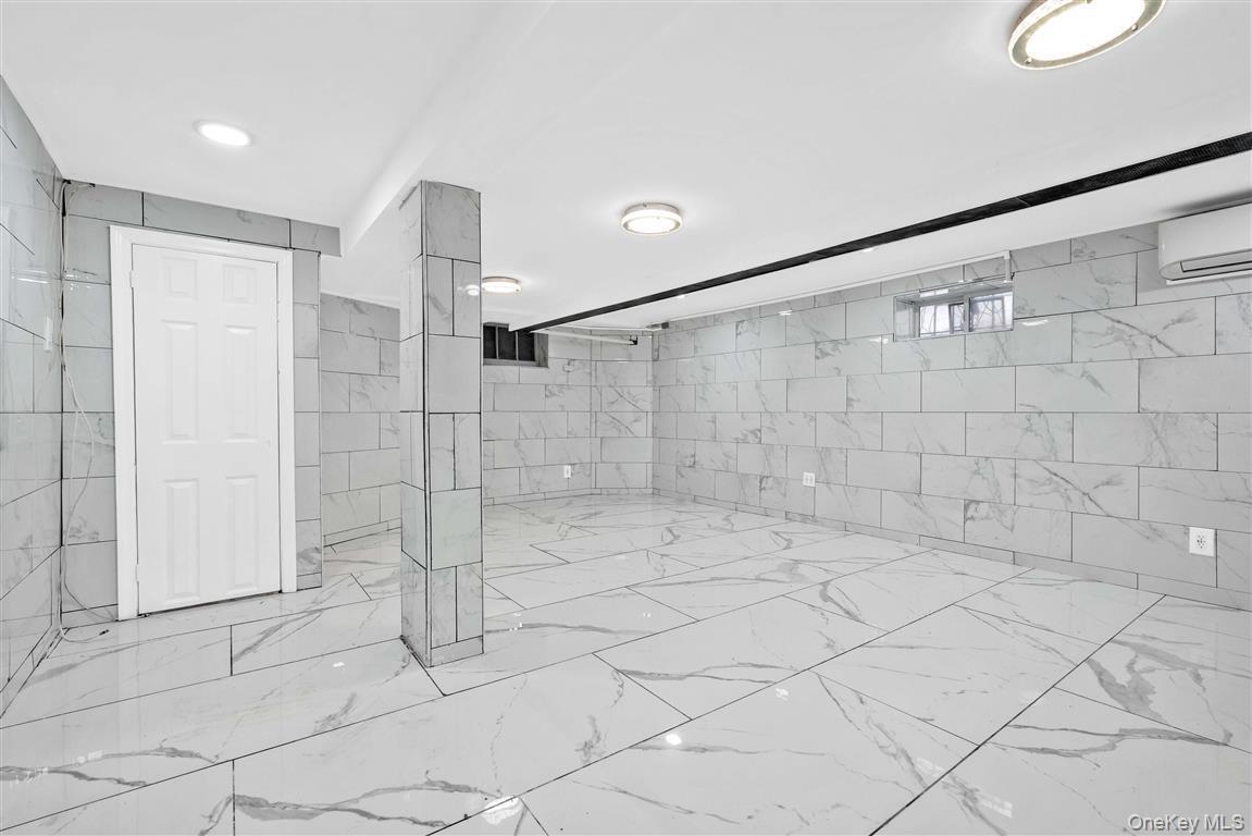 Single Family 104th Street Queens, NY 11418, MLS-1049339-28