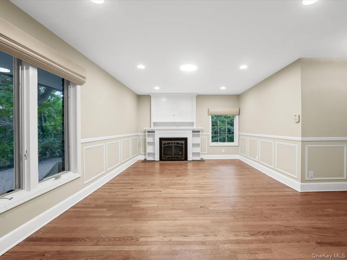 Single Family Amherst Road E Nassau County, NY 11021, MLS-1049343-18