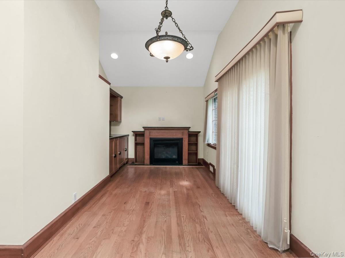 Single Family Amherst Road E Nassau County, NY 11021, MLS-1049343-9