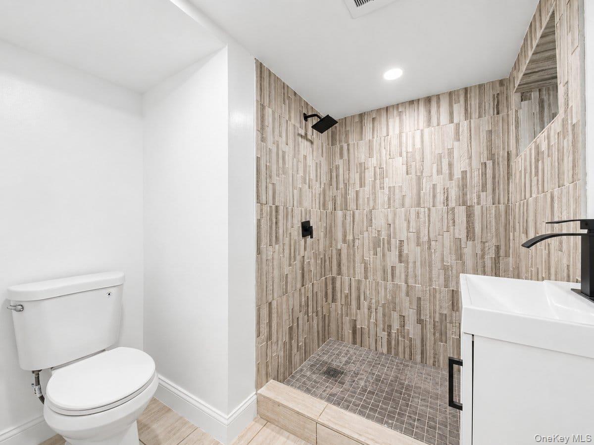 Single Family Lucas Street Queens, NY 11413, MLS-1049348-18