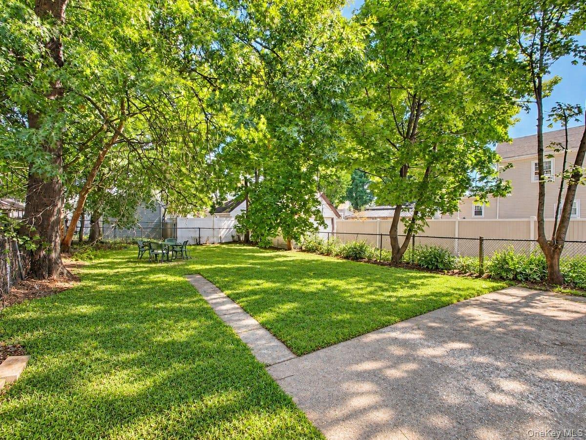 Single Family Lucas Street Queens, NY 11413, MLS-1049348-26