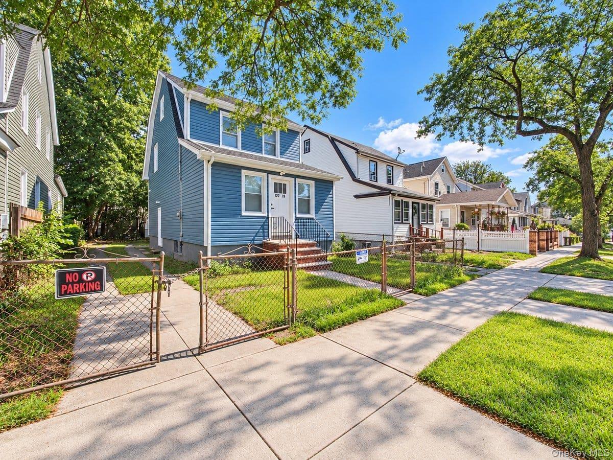 Single Family Lucas Street Queens, NY 11413, MLS-1049348-3