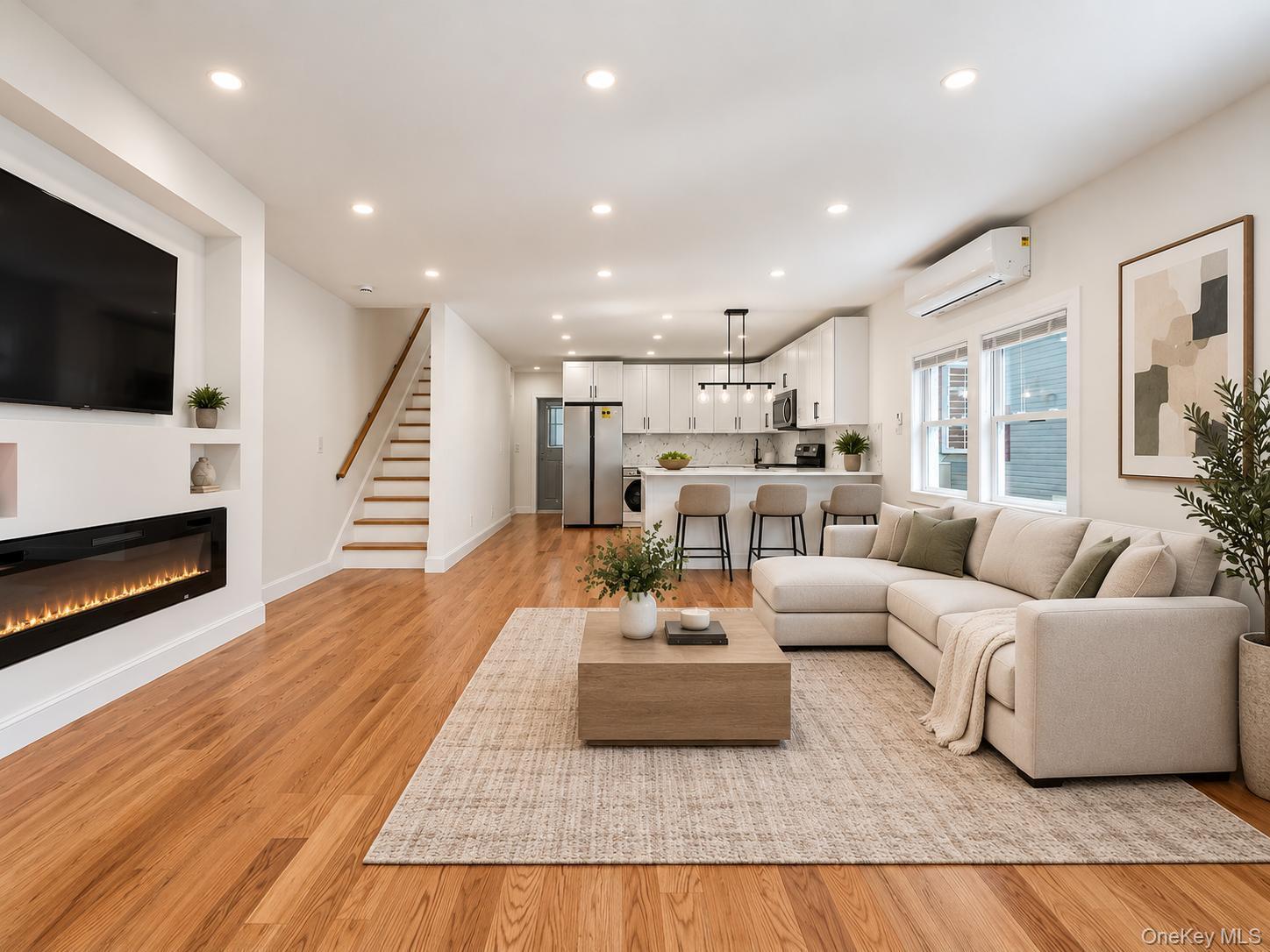Single Family Lucas Street Queens, NY 11413, MLS-1049348-5