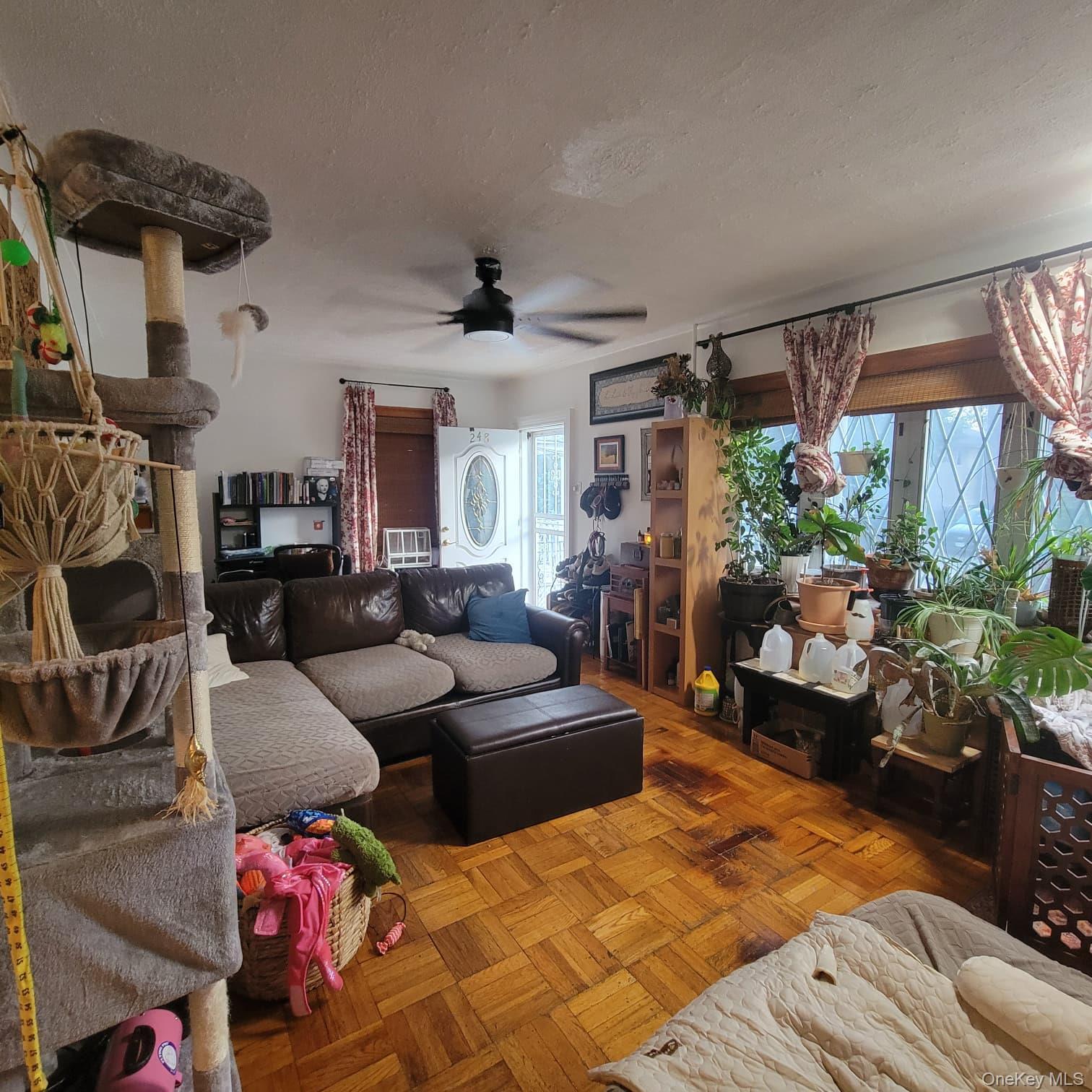 Single Family Graff Avenue Bronx, NY 10465, MLS-1049350-11