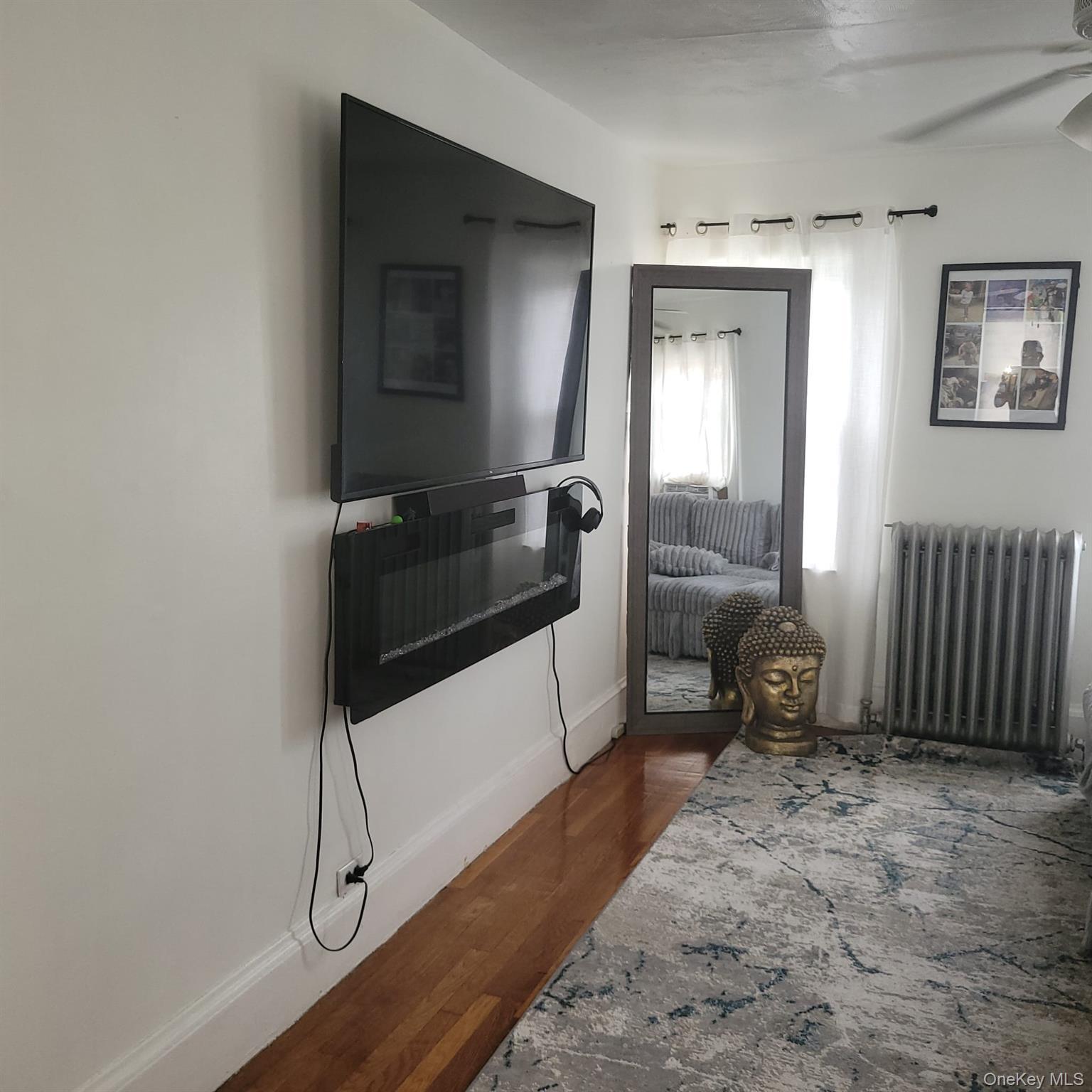 Single Family Graff Avenue Bronx, NY 10465, MLS-1049350-32