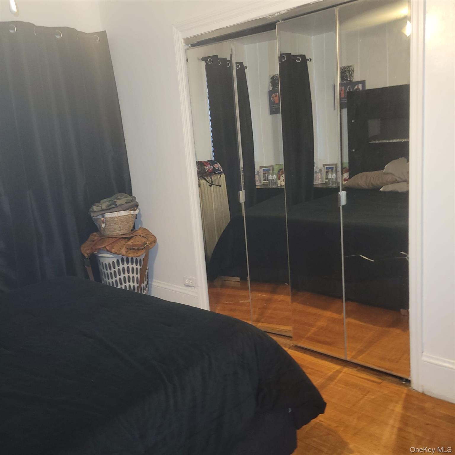 Single Family Graff Avenue Bronx, NY 10465, MLS-1049350-34