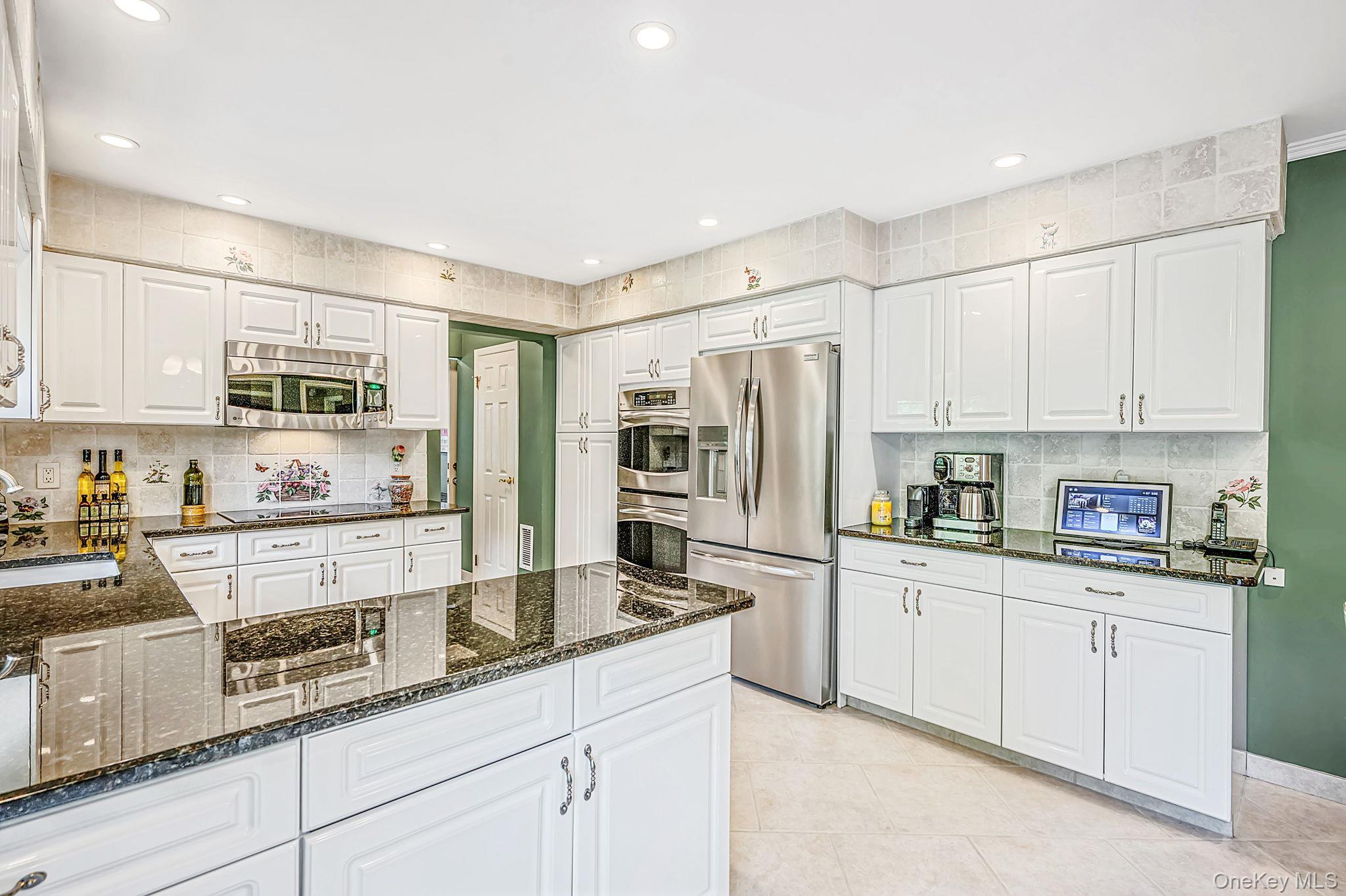 Single Family Damin Circle  Suffolk County, NY 11780, MLS-1049354-15