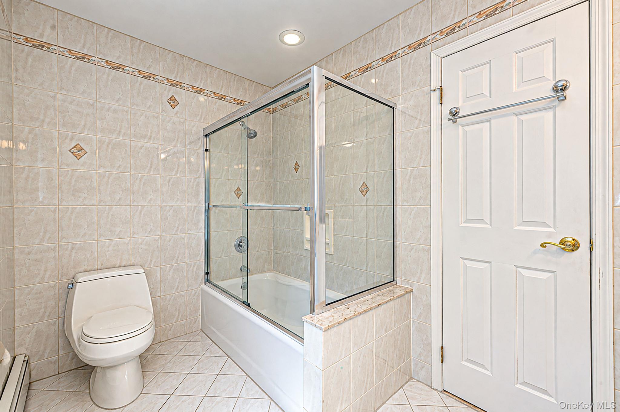 Single Family Damin Circle  Suffolk County, NY 11780, MLS-1049354-25
