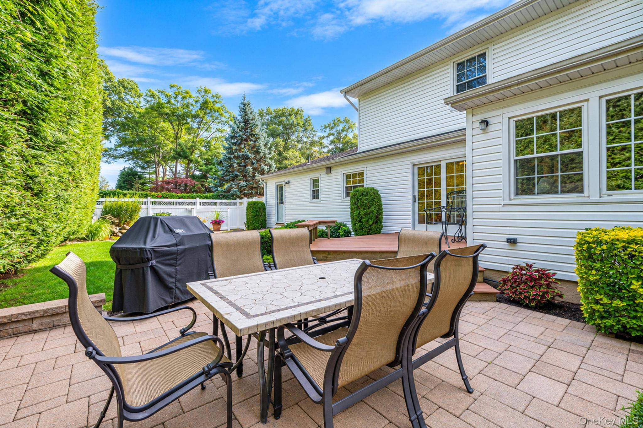 Single Family Damin Circle  Suffolk County, NY 11780, MLS-1049354-41
