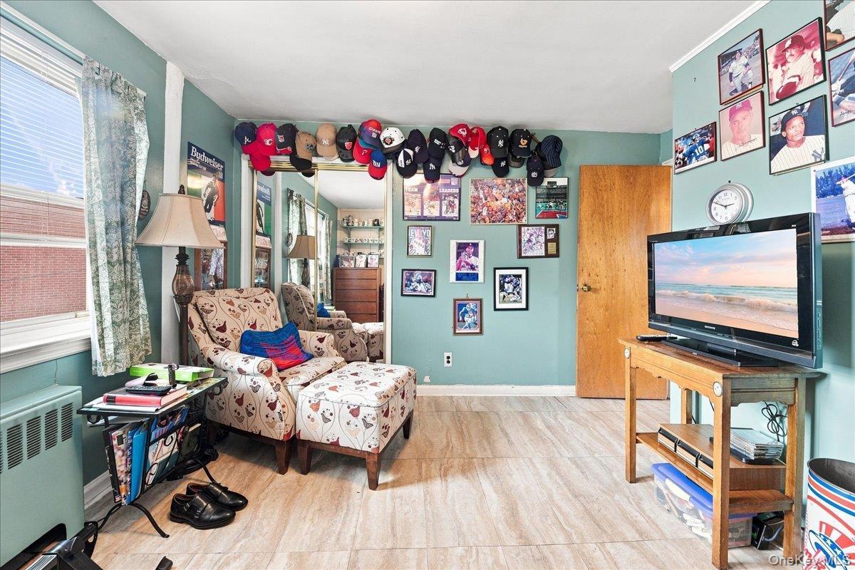 Single Family Merry Avenue Bronx, NY 10461, MLS-1049357-15