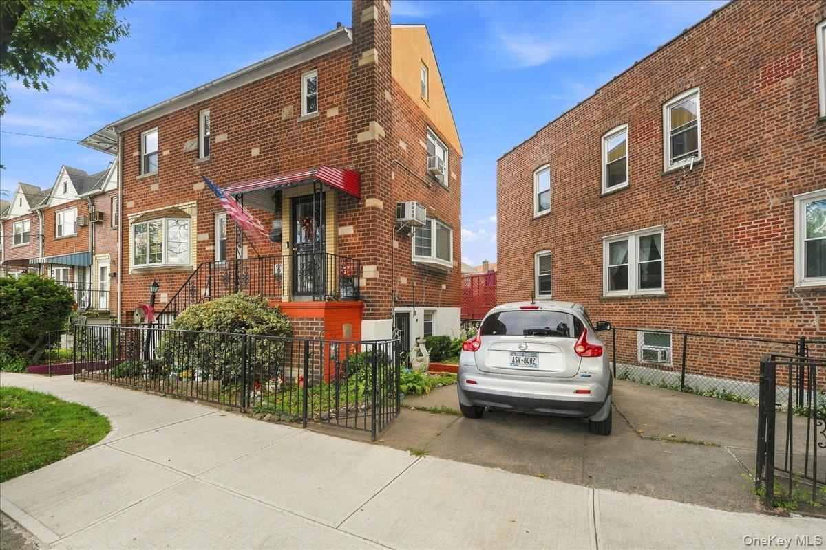 Single Family Merry Avenue Bronx, NY 10461, MLS-1049357-2