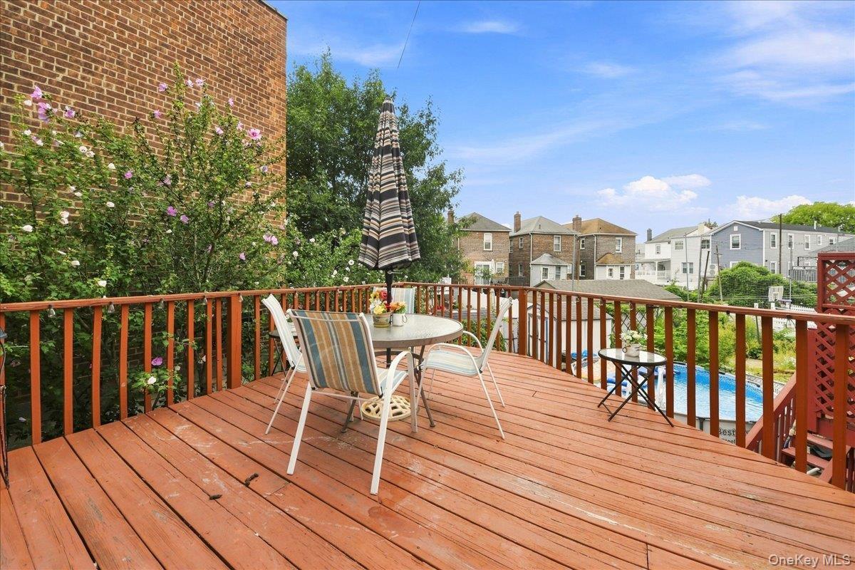Single Family Merry Avenue Bronx, NY 10461, MLS-1049357-4