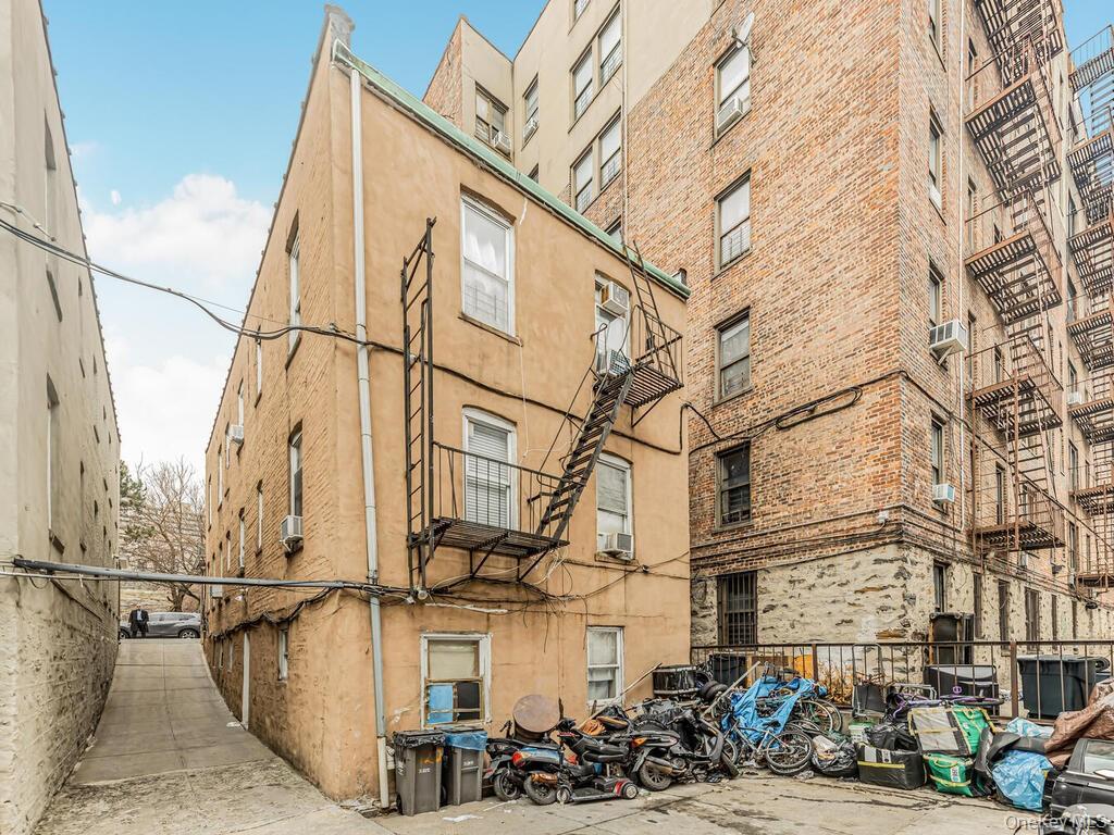 Single Family Anderson Avenue Bronx, NY 10452, MLS-1049365-11