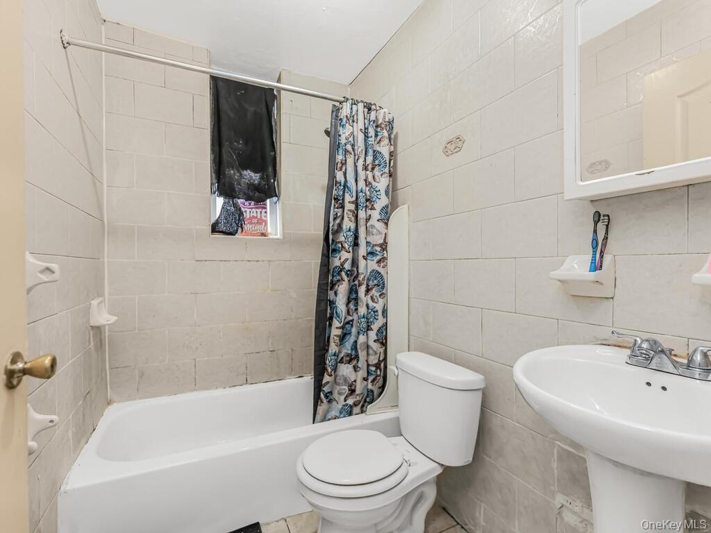 Single Family Anderson Avenue Bronx, NY 10452, MLS-1049365-16