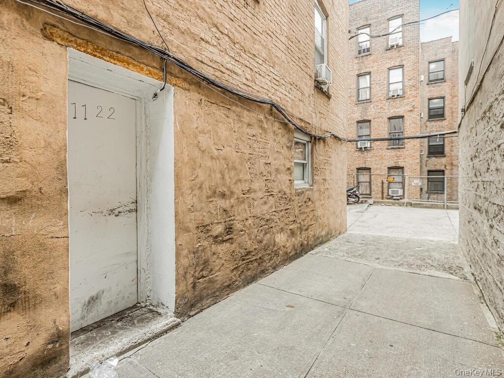 Single Family Anderson Avenue Bronx, NY 10452, MLS-1049365-8