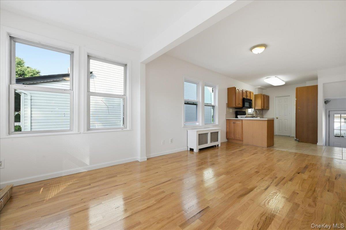 Single Family Edmore Avenue  Queens, NY 11428, MLS-1049380-4