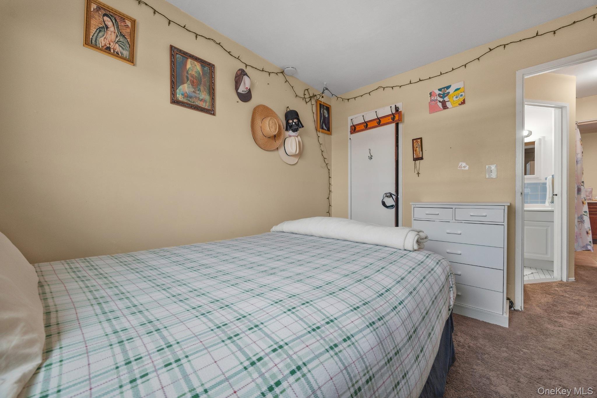 Single Family 69th Street Queens, NY 11377, MLS-1049381-21