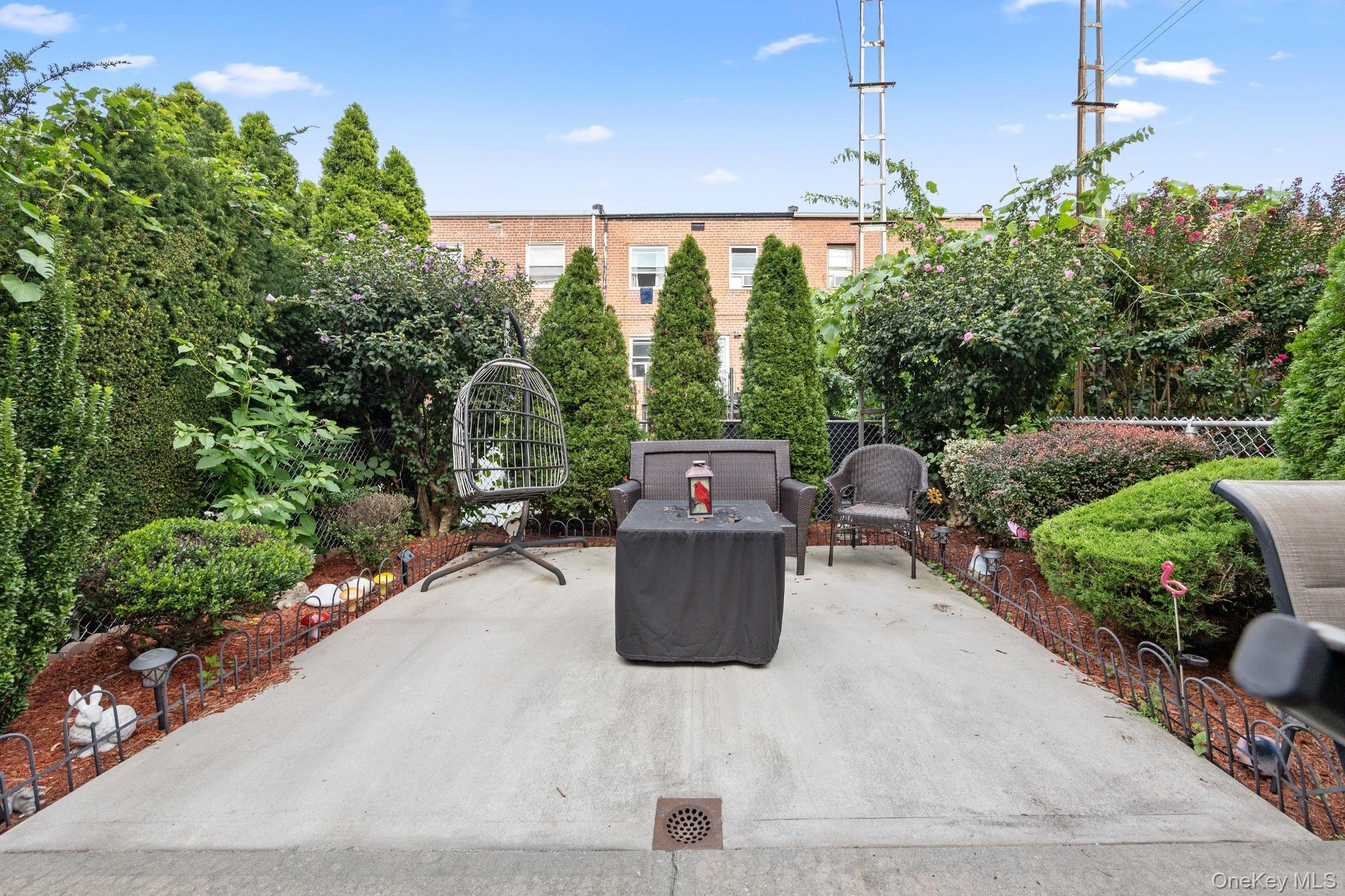 Single Family 69th Street Queens, NY 11377, MLS-1049381-27