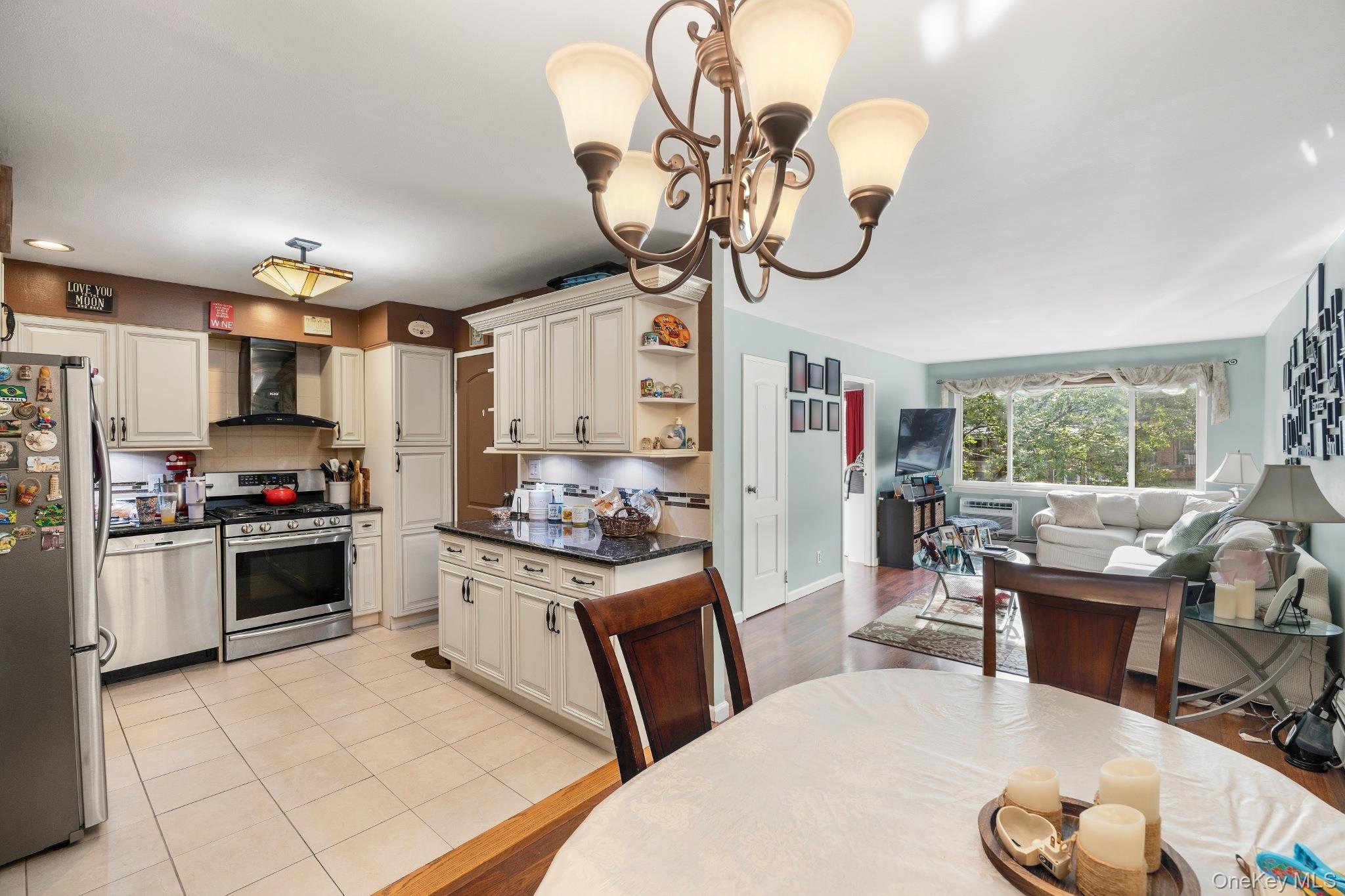 Single Family 69th Street Queens, NY 11377, MLS-1049381-9