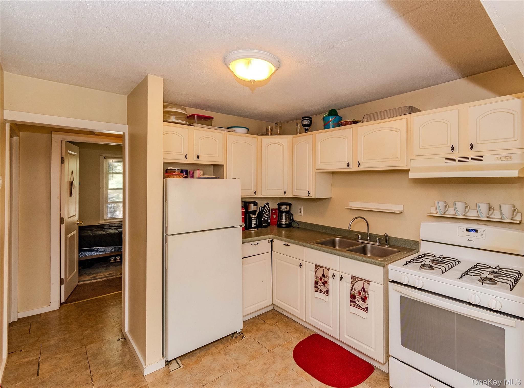 Single Family Carle Terrace Ulster County, NY 12449, MLS-1049382-11